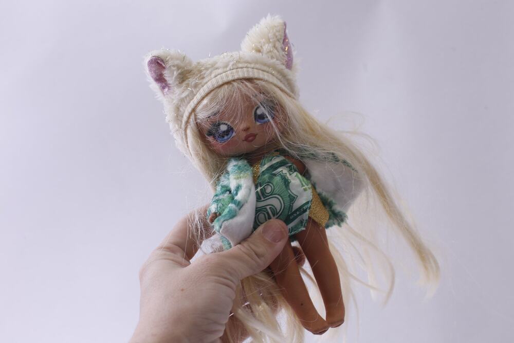 Na Na Na Surprise, Victoria Grand Doll, Glam Series, Green Dress, Hat with Dog